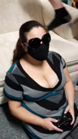 Online gaming while my step son gives me a huge facial. - 1920p-bodKad5d.mp4